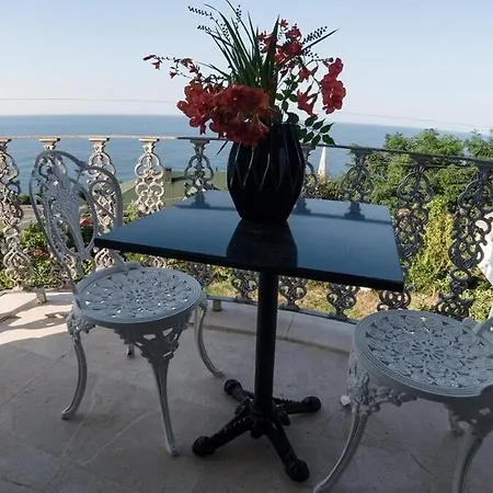 Motto & Blue Villa Trabzon